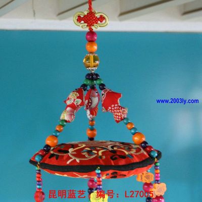 針尖上的星辰 云南民繡花繡片與流蘇風(fēng)鈴的場域美學(xué)